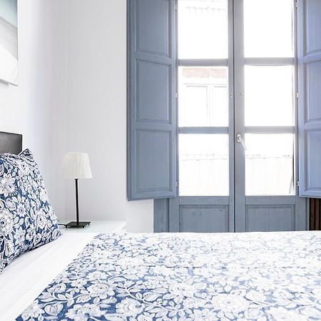 Suites Picasso Малага Екстериор снимка
