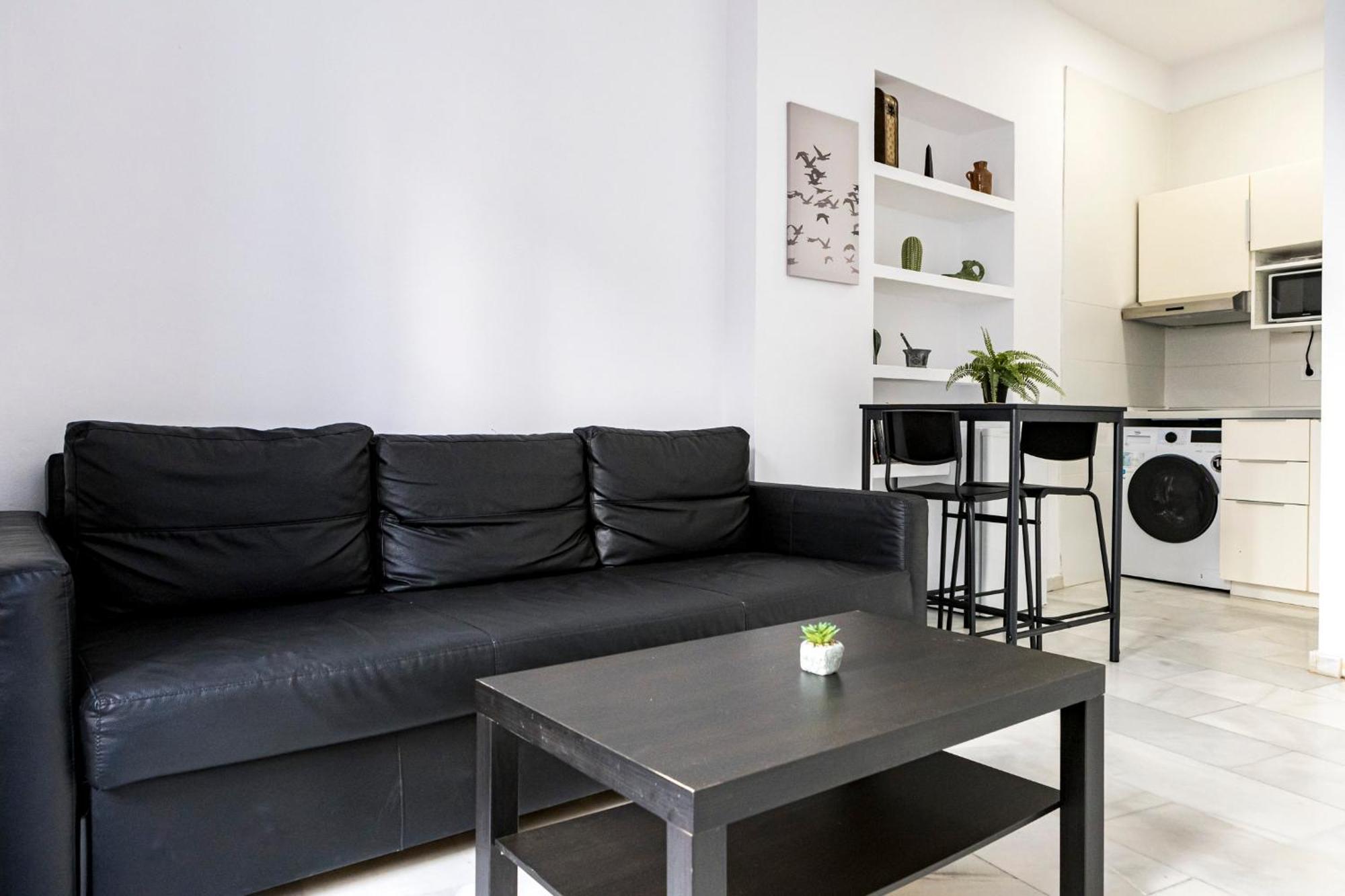 Suites Picasso Малага Екстериор снимка